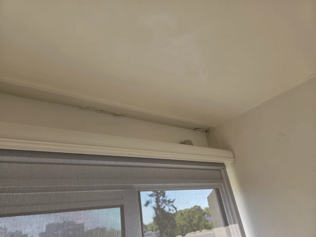 Accueil 4 Plafond d’un appartement à Villejean après nettoyage